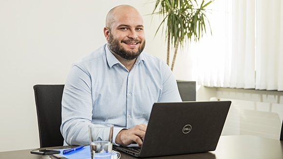 Lóránd - Senior IT Professional Lóránd - Senior IT Professional